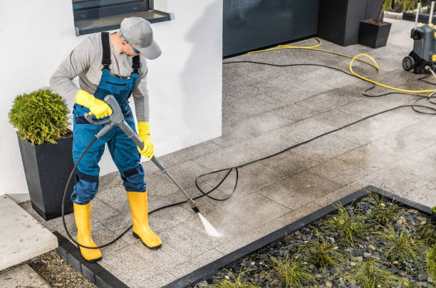 Best Commercial Pressure Washing  in Vero Lake Estates, FL